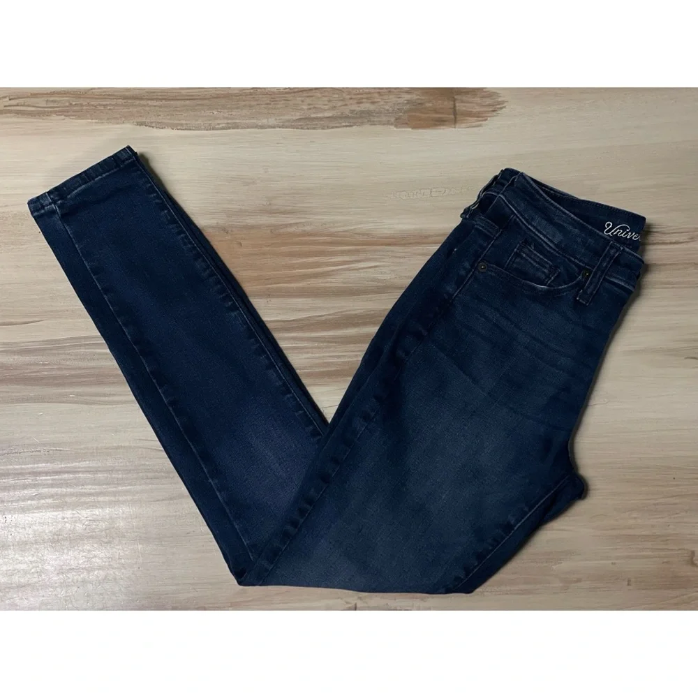 Universal Thread High Rise Skinny Jeans Blue Size 2/26S